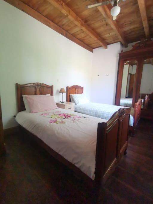 The Walnut Tree. Apartment Saint-Aulaye-Puymangou Екстериор снимка
