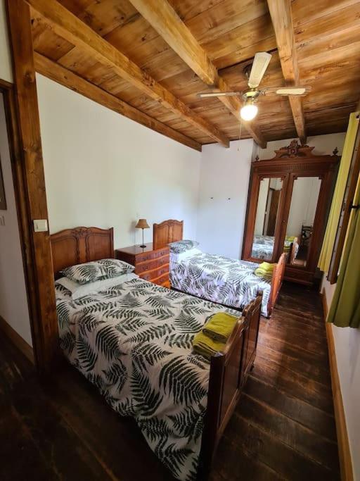 The Walnut Tree. Apartment Saint-Aulaye-Puymangou Екстериор снимка